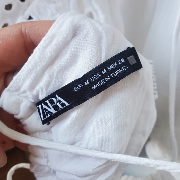 Eyelet Zara Top - Picture 3 of 3